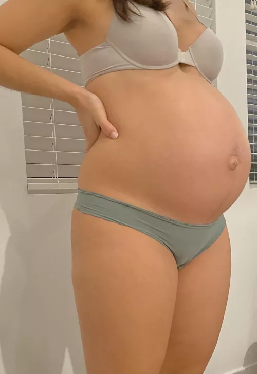 due in three weeks 🤰🏻 by MMCaliforniaCouple