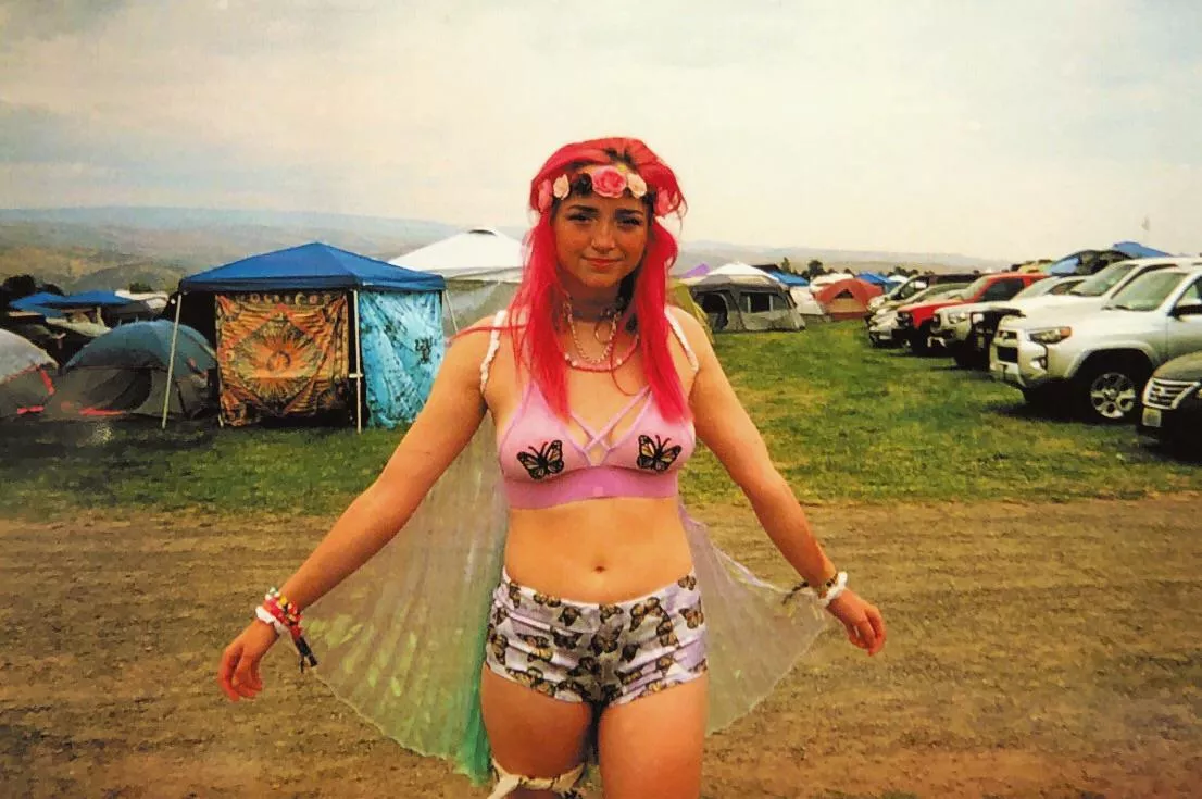 Dyed my hair pink and went to my first EDM festival! posted by ifingerolives