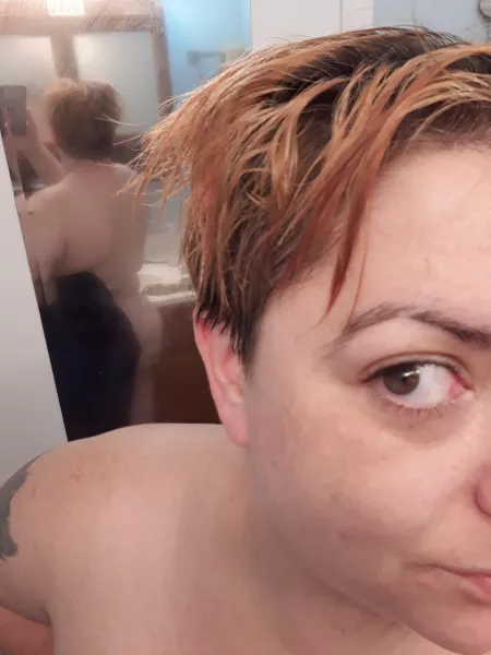 Dynamatically curvaceous 36(f) fresh out the shower. Smelling like roses. Sharing a tease of what's under the towel. And hair is crazy by Acceptable-Student-5