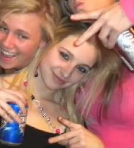 E A S Y by thementaltyrant