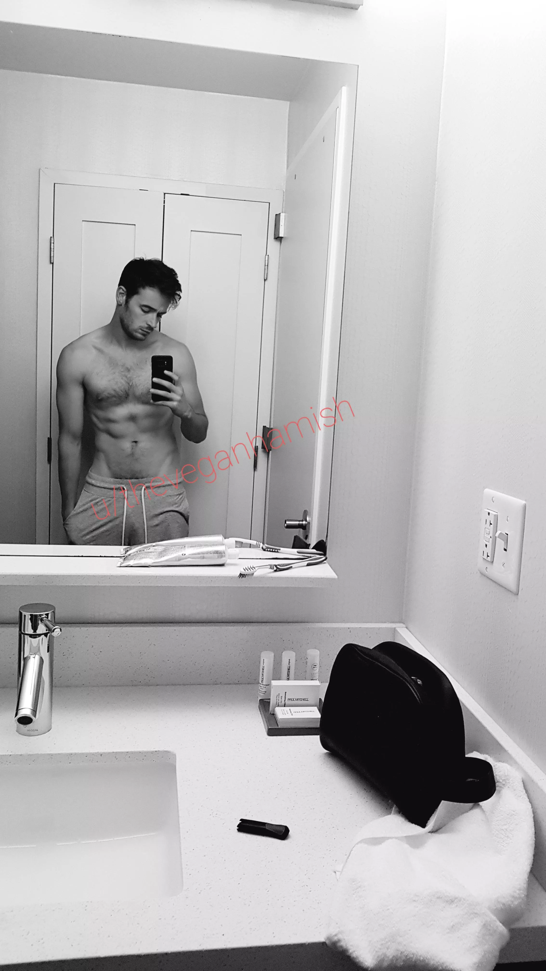 early morning flight 🙄 posted by TheVeganHamish