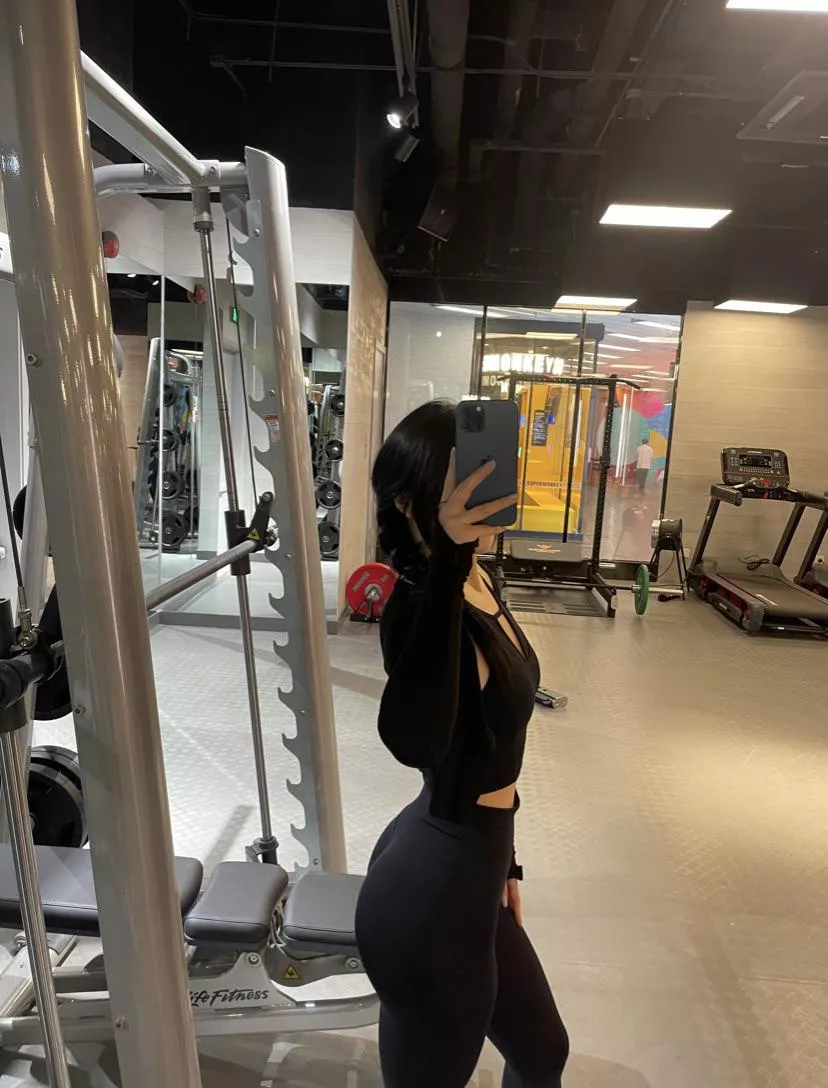 early workout ☺️ posted by catiefinnegan