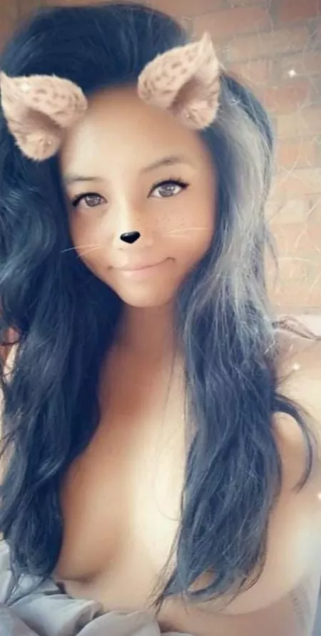 Ears on a Tuesday. by pinaypixxxie