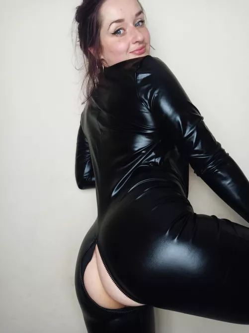 Easy access ;) by eastern_eu_baby