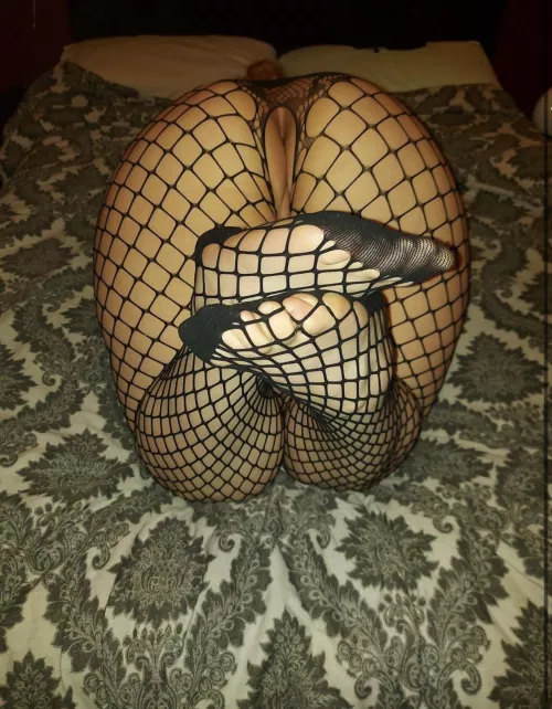 Easy access, just waiting for you.. by captainLeveye