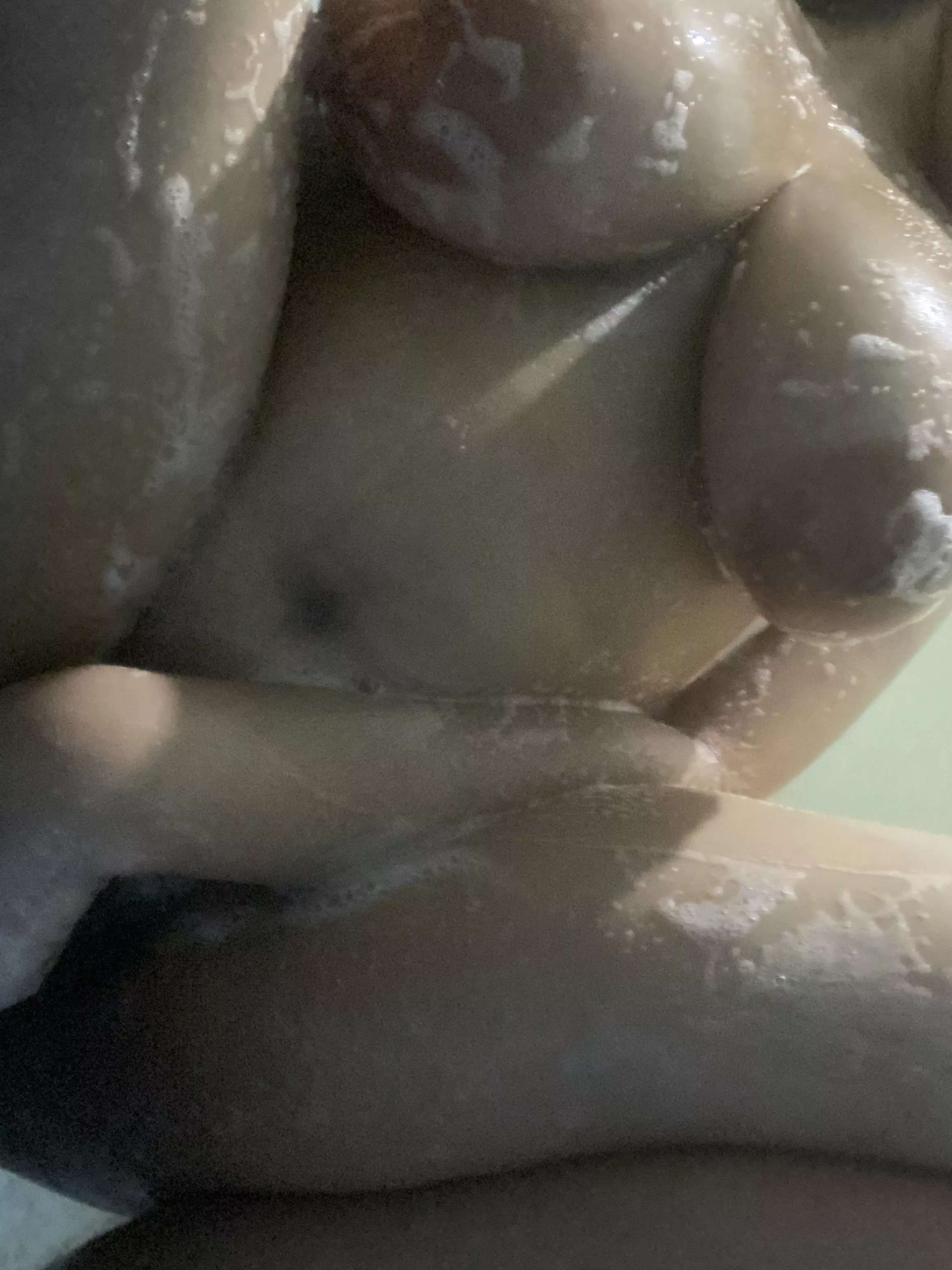 eat and (f)uck me real good? 🥺 posted by thiccangelbaby
