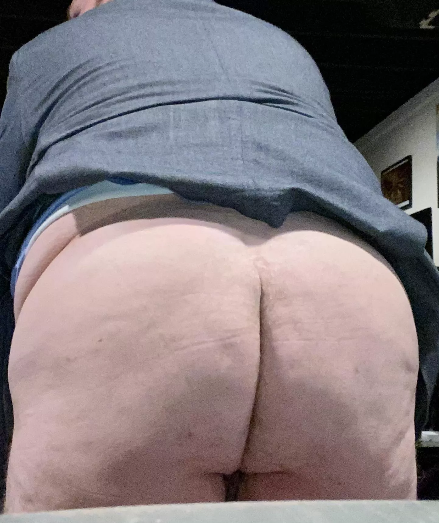 Eat it, lick it, fuck it. 😈 posted by buhbuhbennnay