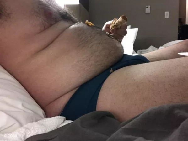 Eating does a belly good. Dms open by expatgainer