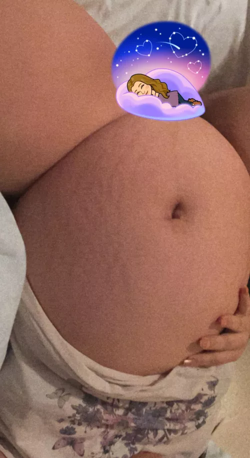 Eating for 3, and full to the brim 🌮😜 by Milkymooon66