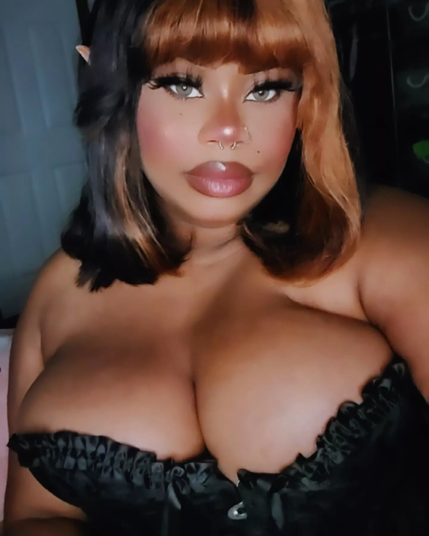 Ebony elf posted by ChickenNudo