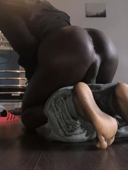 Ebony sissy looking for a verbal daddy with a bwc who isn’t too shy to put me in my place. K ik: Blckbttmboy by l00king2suck