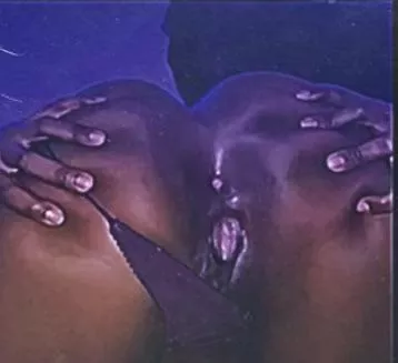 ebony slut posted by Conman566