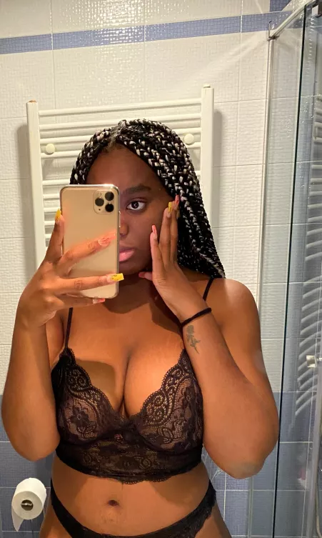 ehmmm do you like it? by studyniky