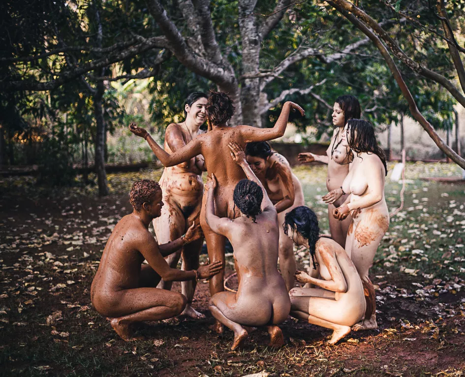 Eight nymphs at play posted by zadie_backinblack