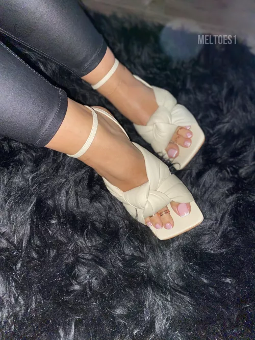 Elegant and classy ✨ by Meltoes1