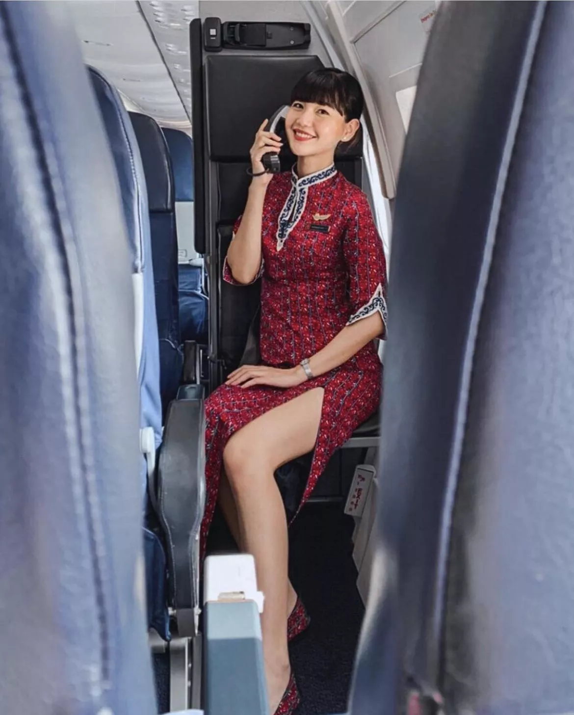 Elegant 🇹🇭 posted by arrayoutofbounds