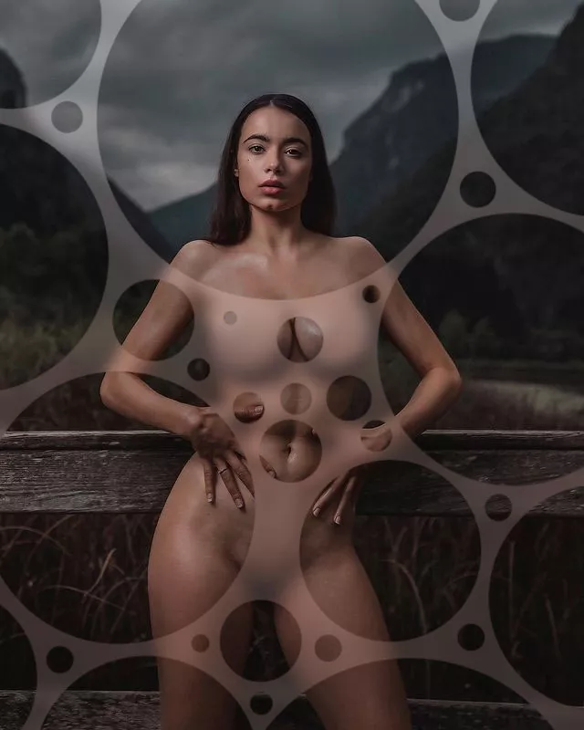 Eleonora Bertoli posted by altbubblr