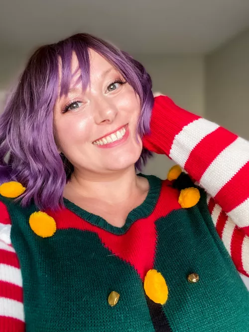 Elfie in a selfie by ticklemetulip