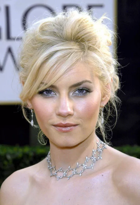 Elisha Cuthbert by SemiSentientGreenGoo