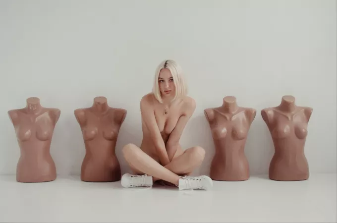 Elizabeth by paredocks