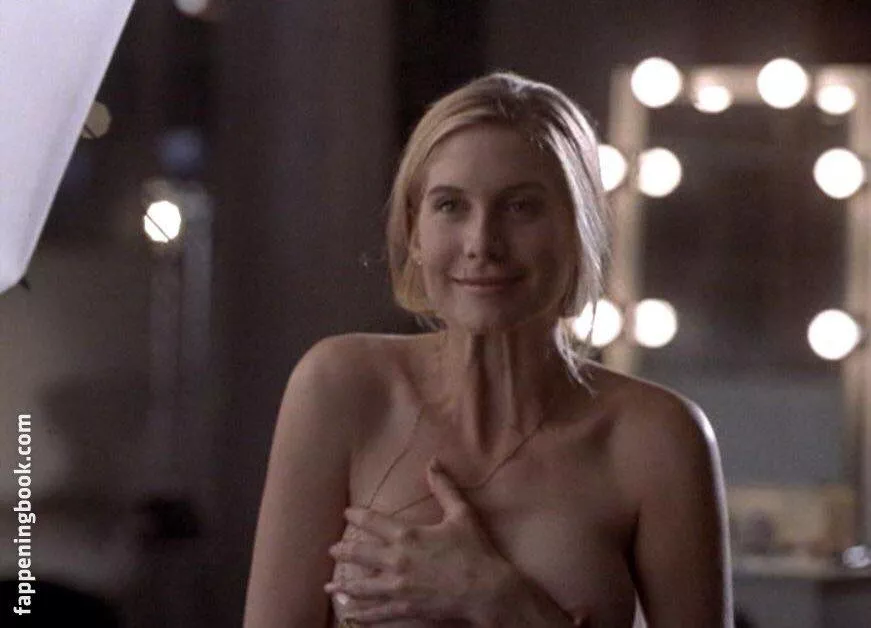 Elizabeth Mitchell posted by livinlikelary69