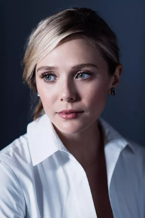 Elizabeth Olsen by SweetReindeer2584