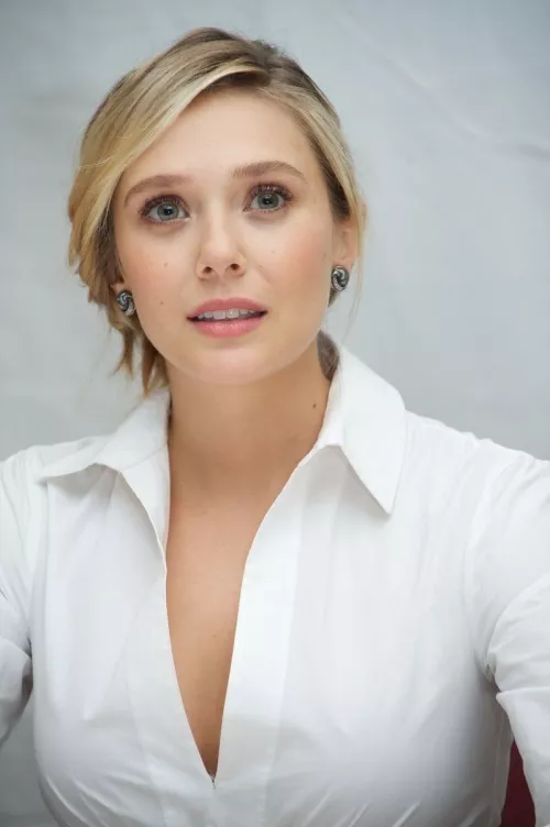 Elizabeth Olsen by onehornymofo