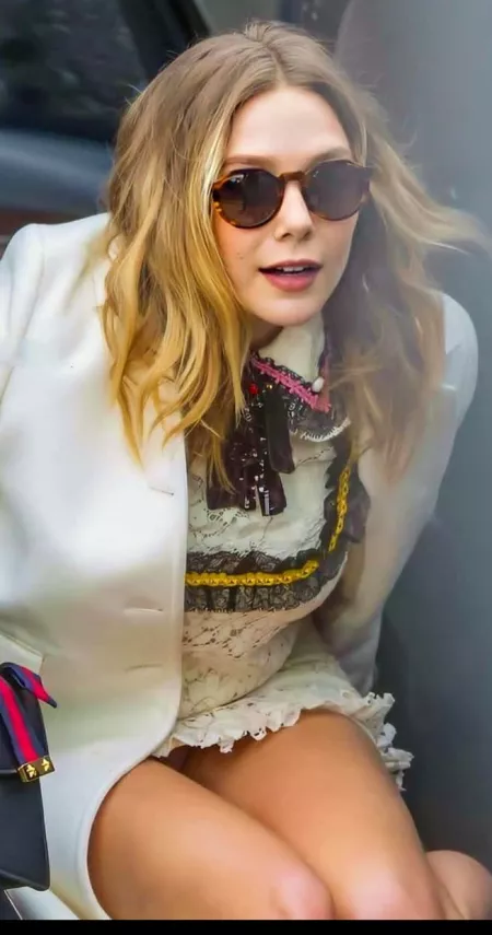 Elizabeth Olsen by confusedvagabond