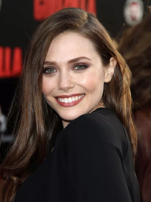 Elizabeth Olsen by thatoneguy112358