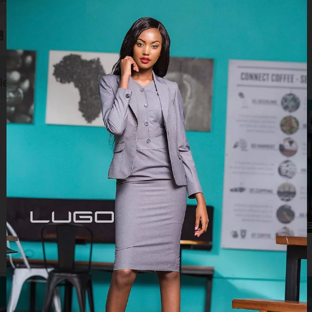 Ella posted by BOOOOOOOBIES