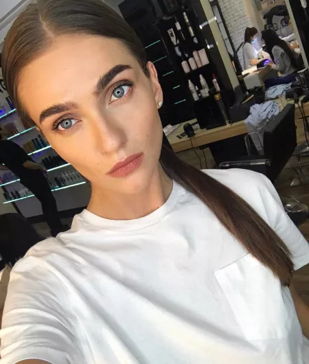 Ella Kandyba by BOOOOOOOBIES