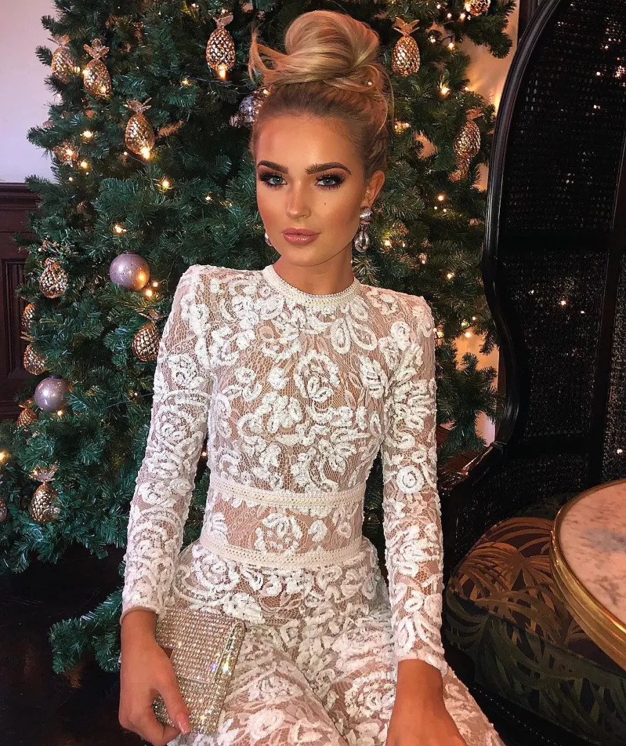 Ella Ravenscroft posted by BOOOOOOOBIES