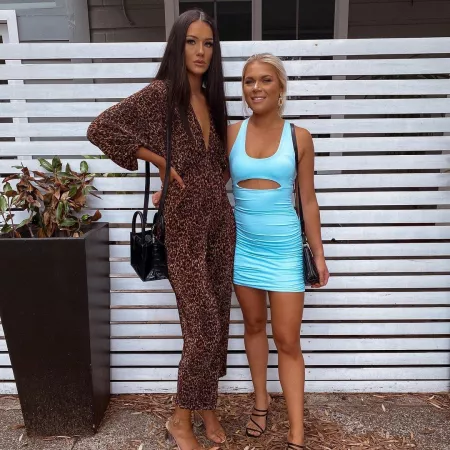 Ella with friend by big_cedric