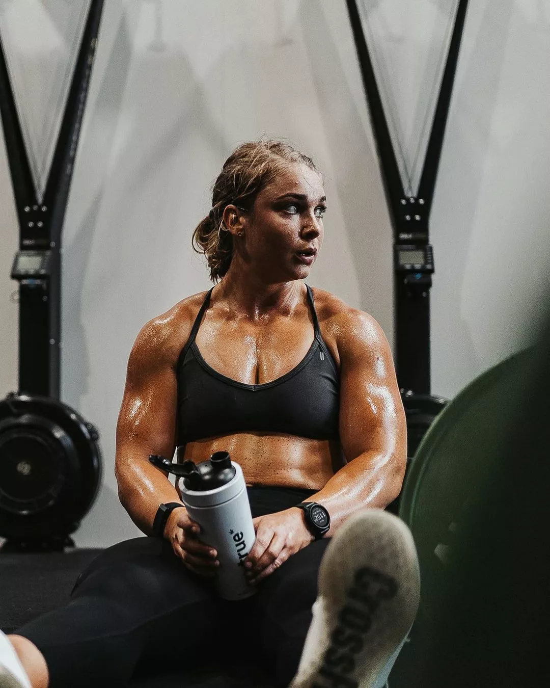 Ellie Turner posted by rilynn