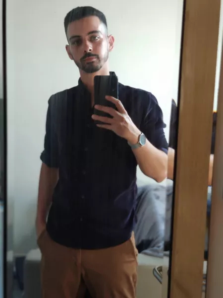 Ello ello 👋🏻 by rlwaddles