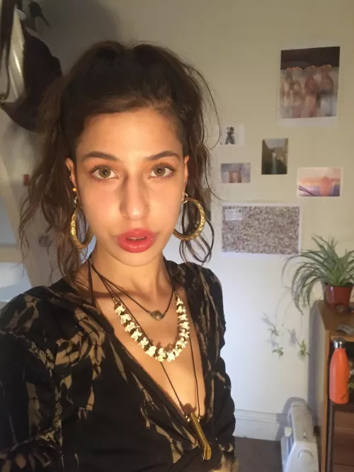 Ello people 😋 by azaadi_pp