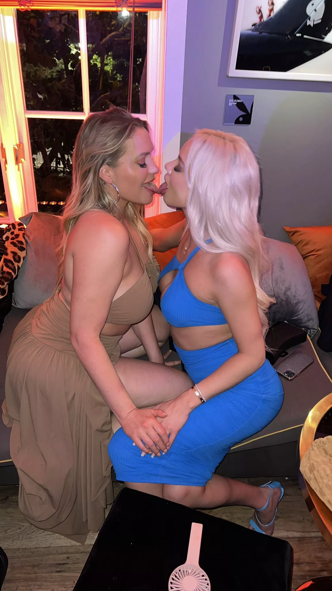 Elsa & Mia posted by yeplad3