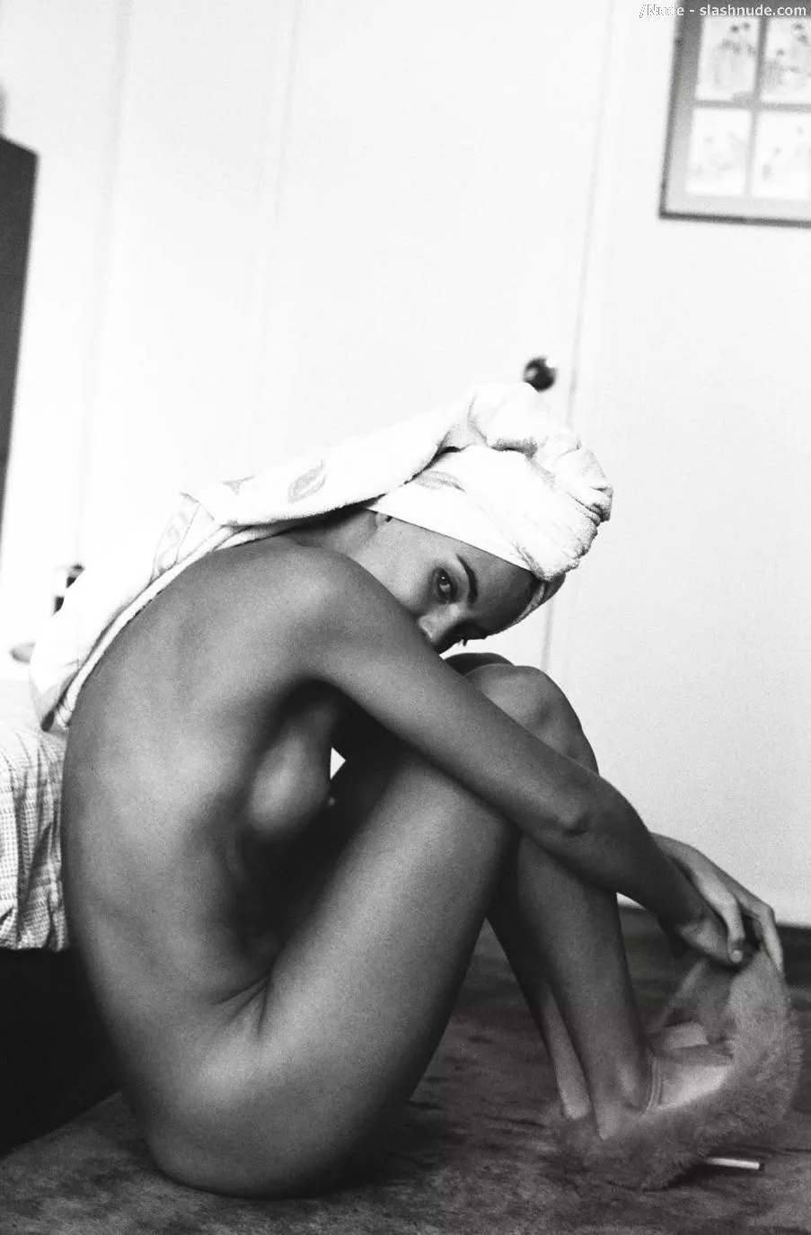 Elyse Taylor posted by JaffaCakeLad