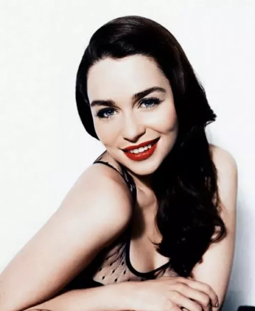 Emilia Clarke by Misery_Forever