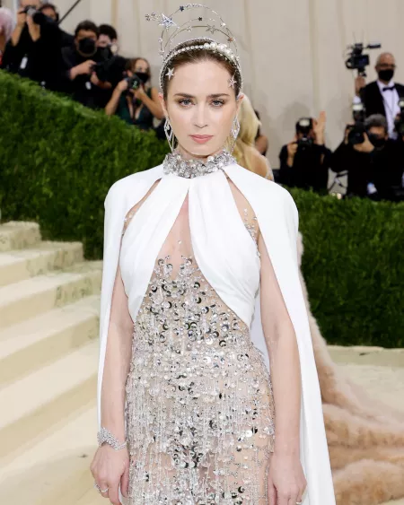 Emily Blunt by idk0112