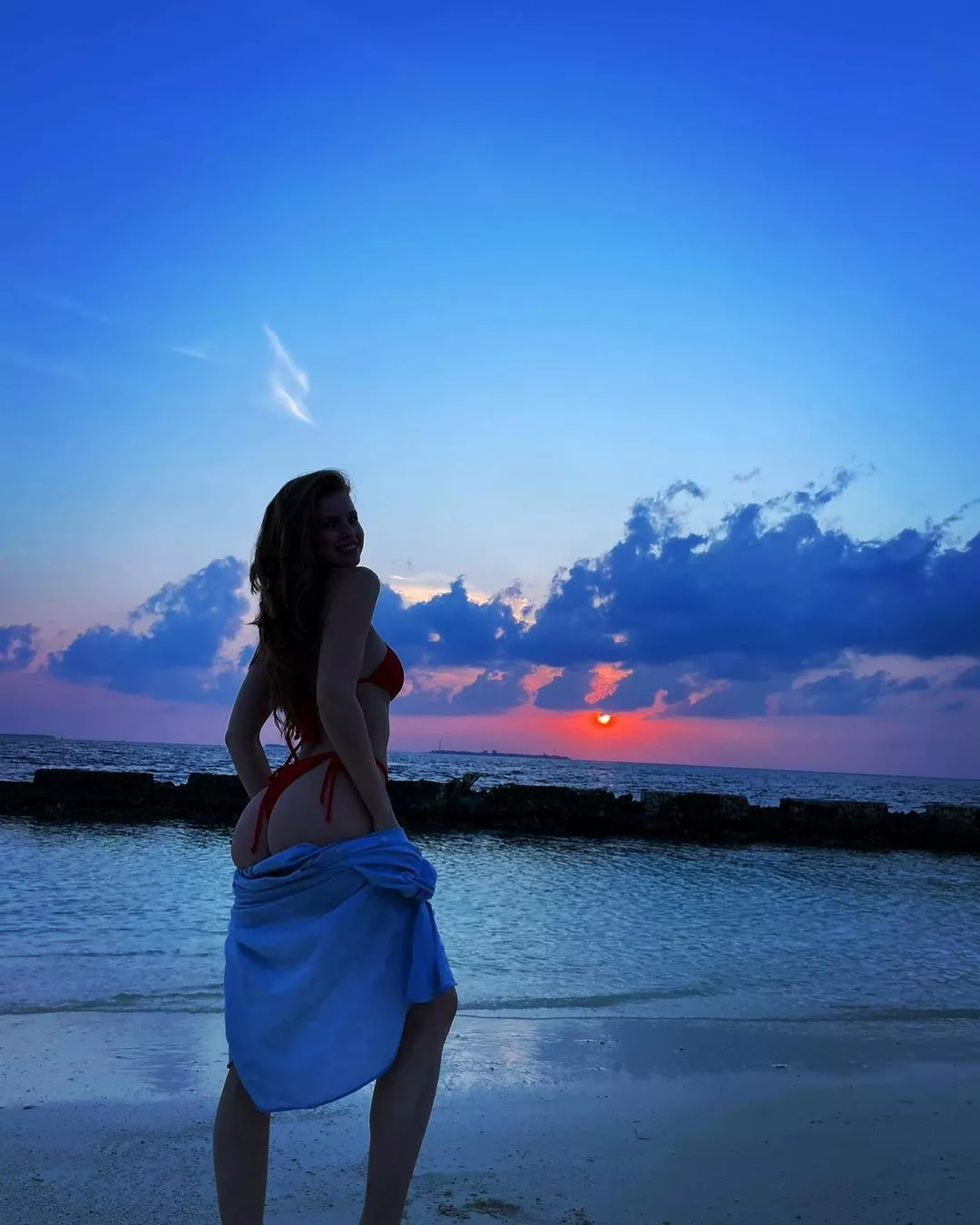 Emily Deyt-Aysage posted by Sid_00