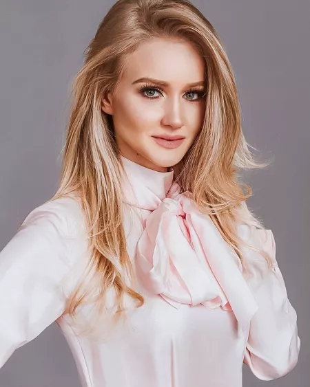 Emily Lyons by BOOOOOOOBIES