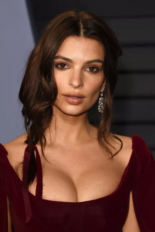 Emily Ratajkowski by FlaLibertine