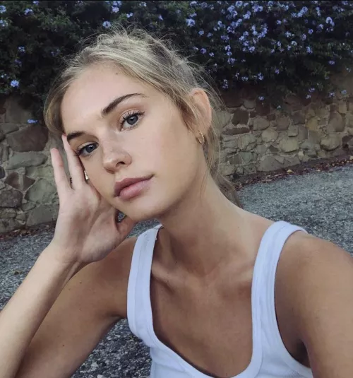 Emma DeLury by bobbyUP-MKII