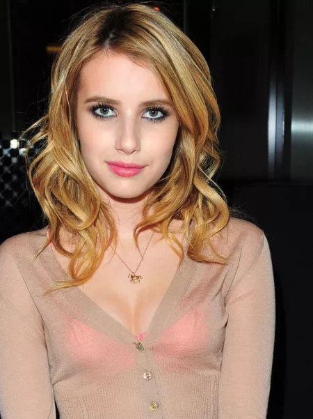 Emma Roberts knows how to make a person stare by HappilyTwisted