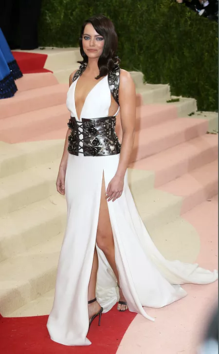 Emma Stone by falseprophet69