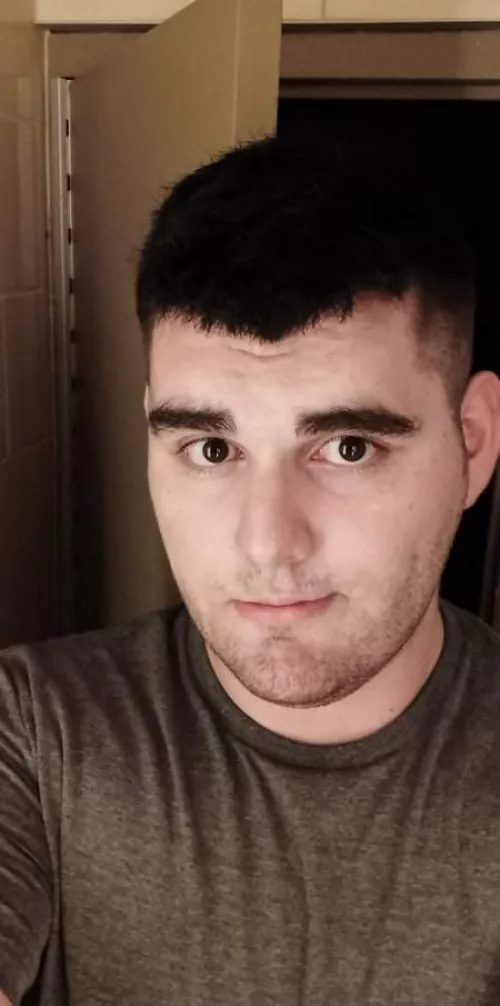 Ended up getting my hair cut in a new way due to a bad dye job, I think I like it though by Dark-Daydreams