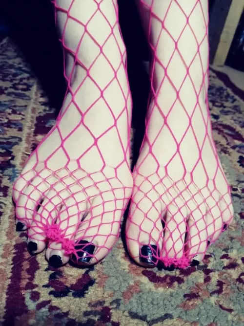 Ending the day in my pink fishnets 🕸️😌 by Past_Cardiologist616