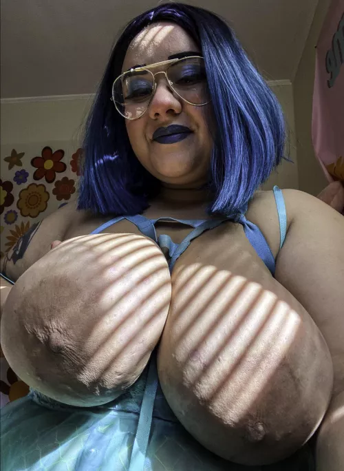 Engorged enough? by mambo-craze