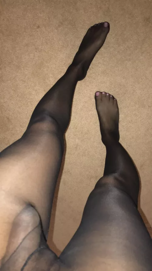 Enjoy more of these pantyhose toes and I hope you have a good day 😊 by Usercdid1